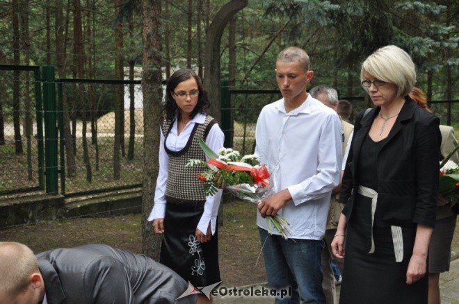 Obchody 72 rocznicy wybuchu II wojny światowej w Ostrołęce (1.IX.2011) - zdjęcie #11 - eOstroleka.pl