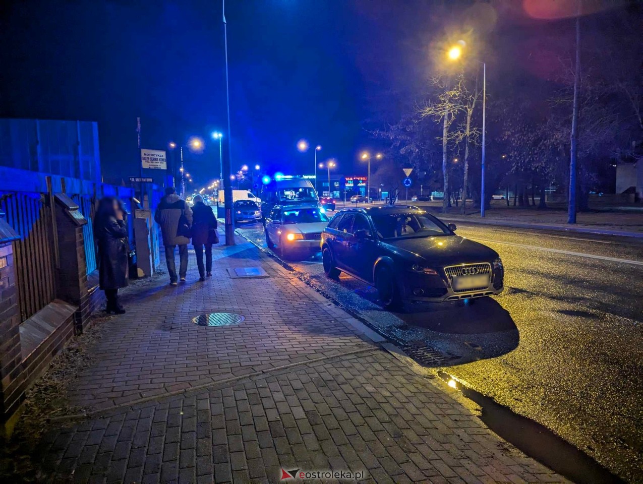 Kolizja na rondzie Zofii Niedziałkowskiej w Ostrołęce [07.01.2025] - zdjęcie #3 - eOstroleka.pl