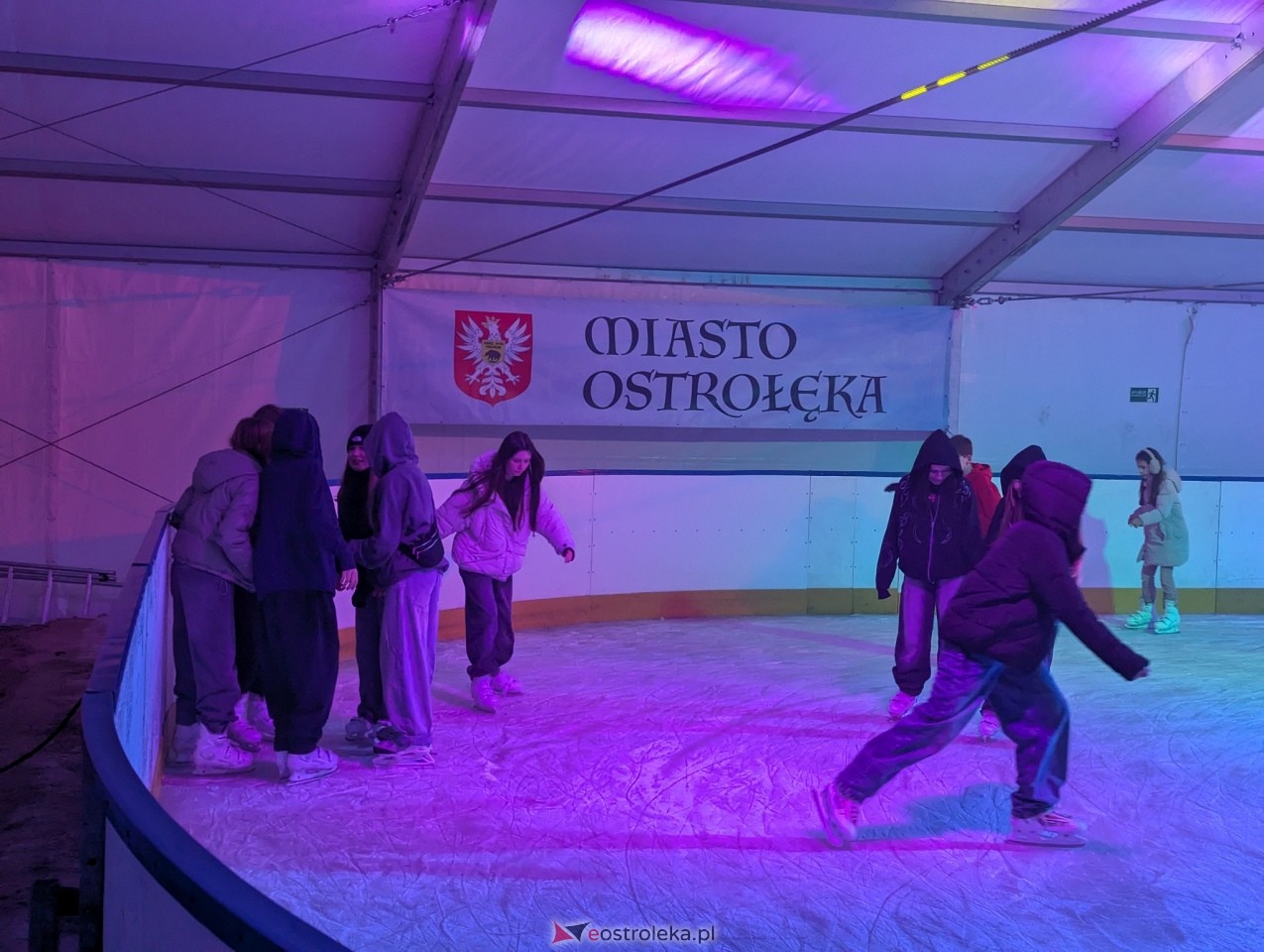 Lodowisko w Ostrołęce [10.01.2025] - zdjęcie #1 - eOstroleka.pl
