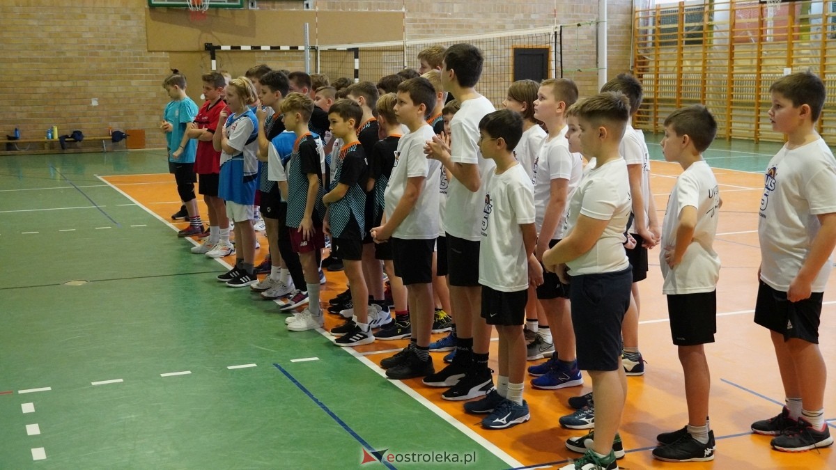 Turniej siatkarski UKS Olimp Ostrołęka [11.01.2025] - zdjęcie #211 - eOstroleka.pl