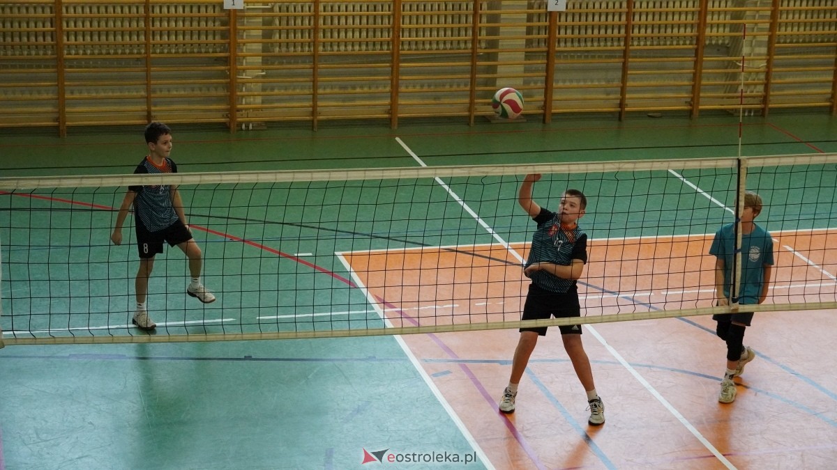 Turniej siatkarski UKS Olimp Ostrołęka [11.01.2025] - zdjęcie #207 - eOstroleka.pl