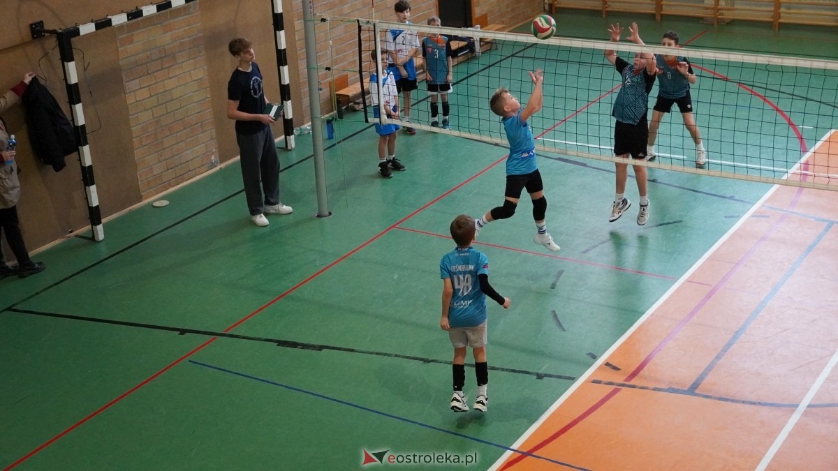Turniej siatkarski UKS Olimp Ostrołęka [11.01.2025] - zdjęcie #204 - eOstroleka.pl