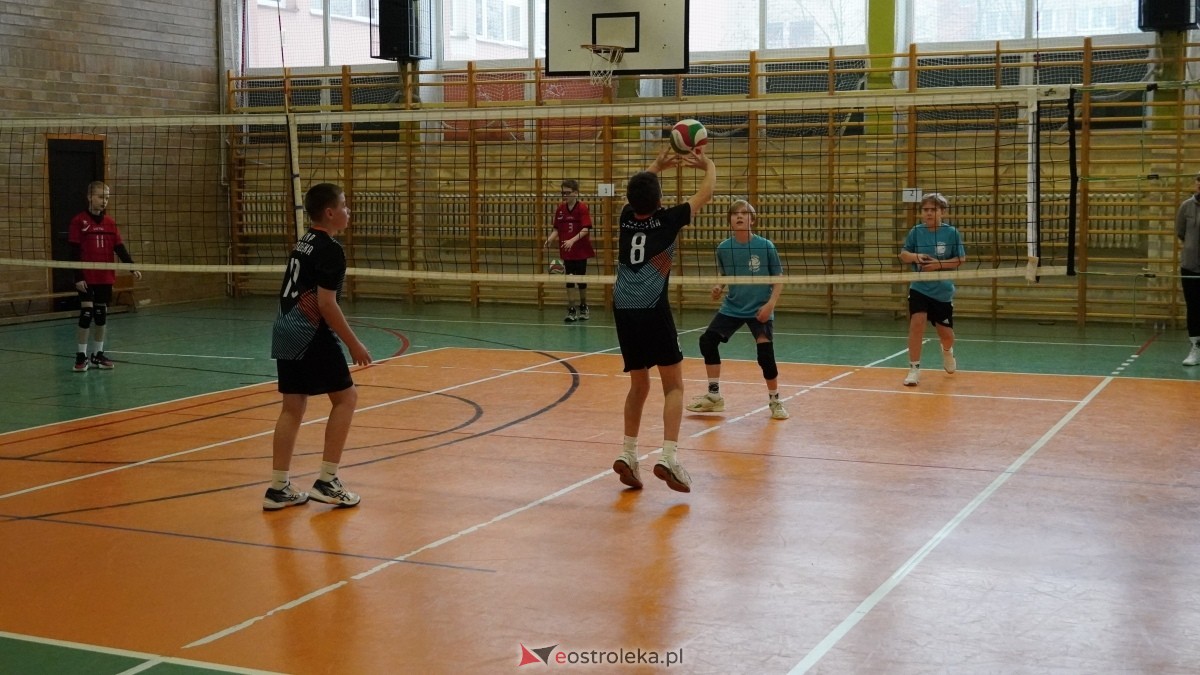 Turniej siatkarski UKS Olimp Ostrołęka [11.01.2025] - zdjęcie #186 - eOstroleka.pl