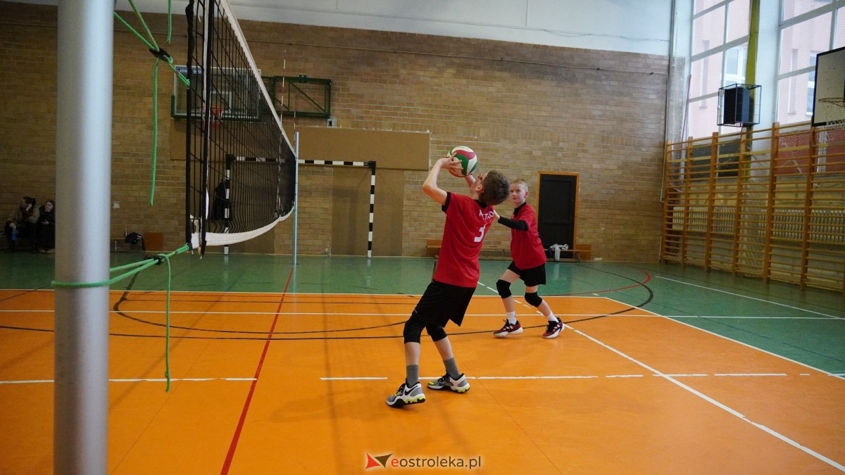 Turniej siatkarski UKS Olimp Ostrołęka [11.01.2025] - zdjęcie #137 - eOstroleka.pl