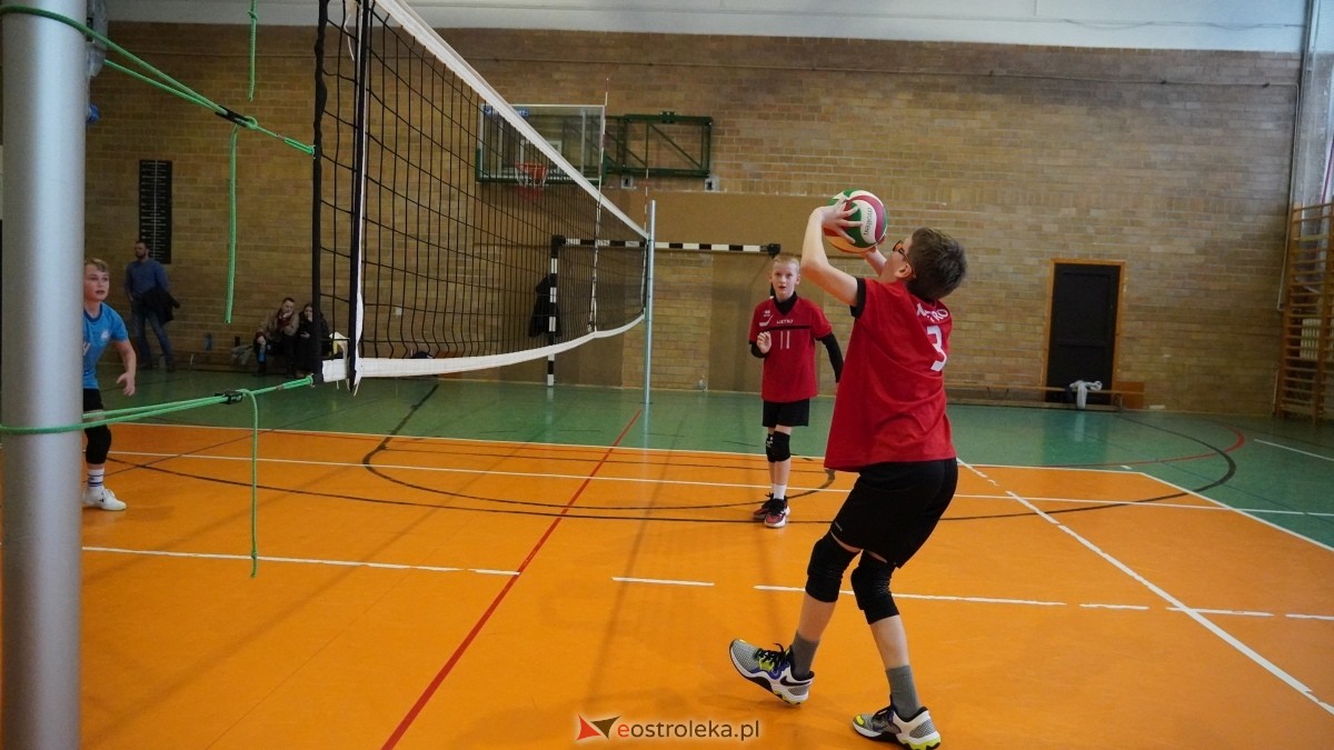Turniej siatkarski UKS Olimp Ostrołęka [11.01.2025] - zdjęcie #131 - eOstroleka.pl