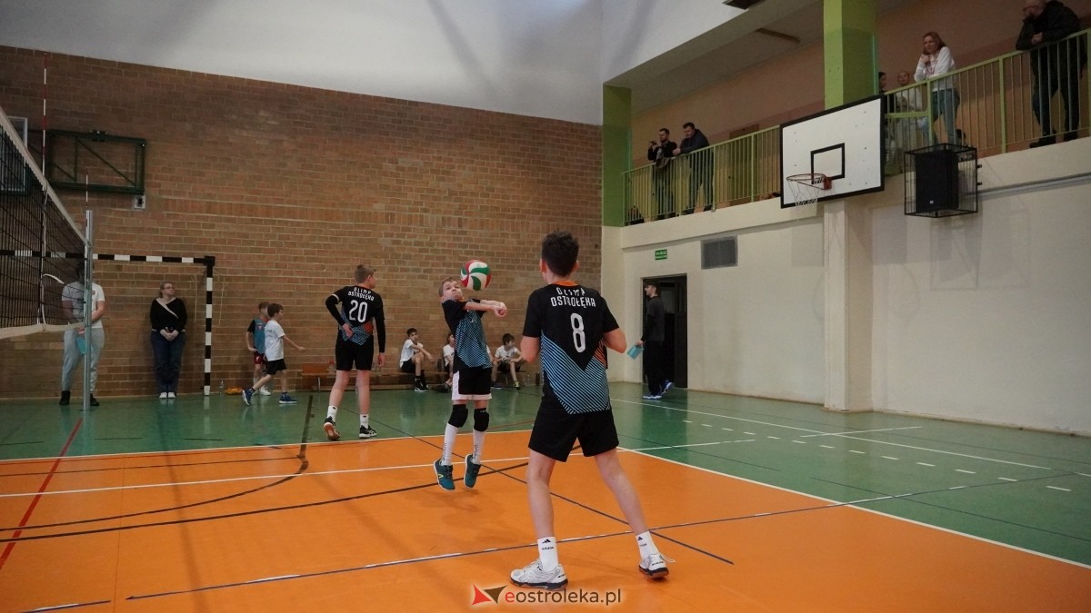 Turniej siatkarski UKS Olimp Ostrołęka [11.01.2025] - zdjęcie #117 - eOstroleka.pl