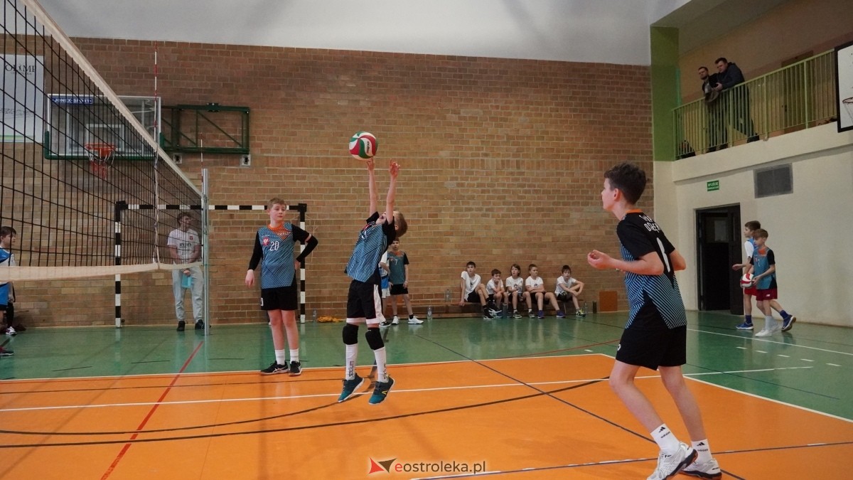 Turniej siatkarski UKS Olimp Ostrołęka [11.01.2025] - zdjęcie #109 - eOstroleka.pl
