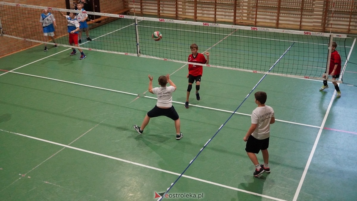 Turniej siatkarski UKS Olimp Ostrołęka [11.01.2025] - zdjęcie #81 - eOstroleka.pl