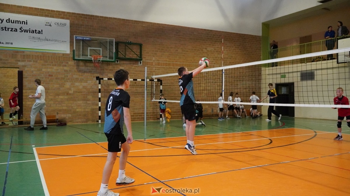 Turniej siatkarski UKS Olimp Ostrołęka [11.01.2025] - zdjęcie #67 - eOstroleka.pl