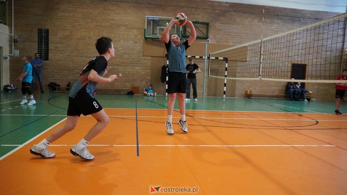Turniej siatkarski UKS Olimp Ostrołęka [11.01.2025] - zdjęcie #13 - eOstroleka.pl