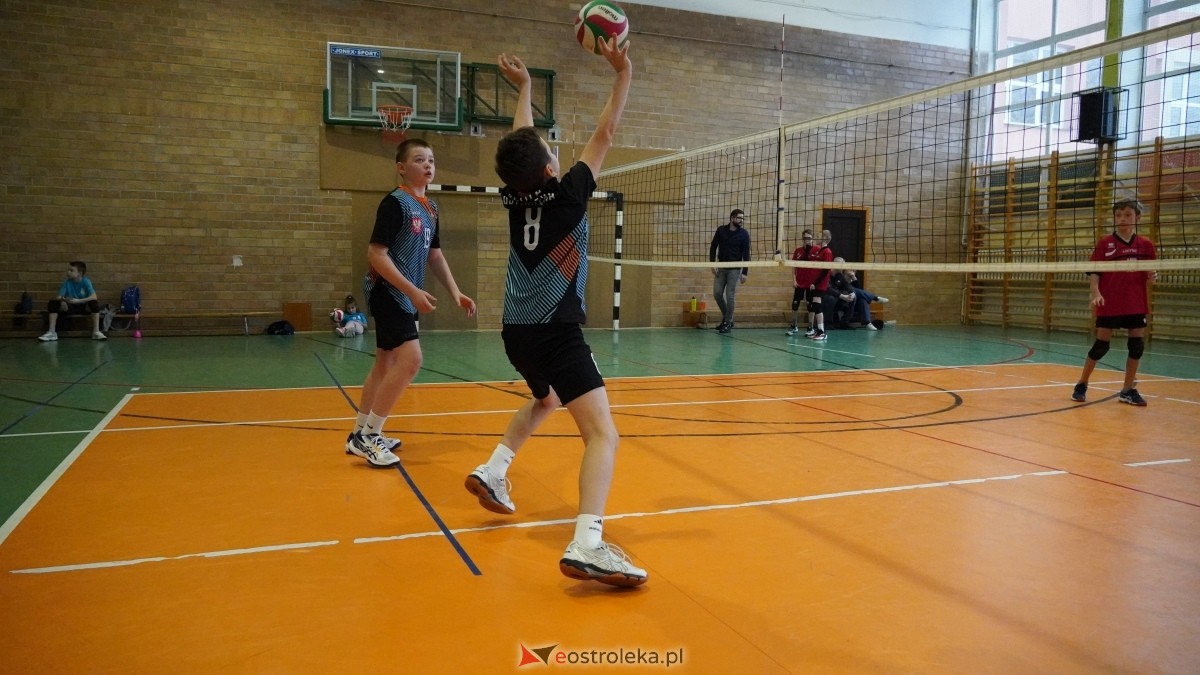 Turniej siatkarski UKS Olimp Ostrołęka [11.01.2025] - zdjęcie #12 - eOstroleka.pl