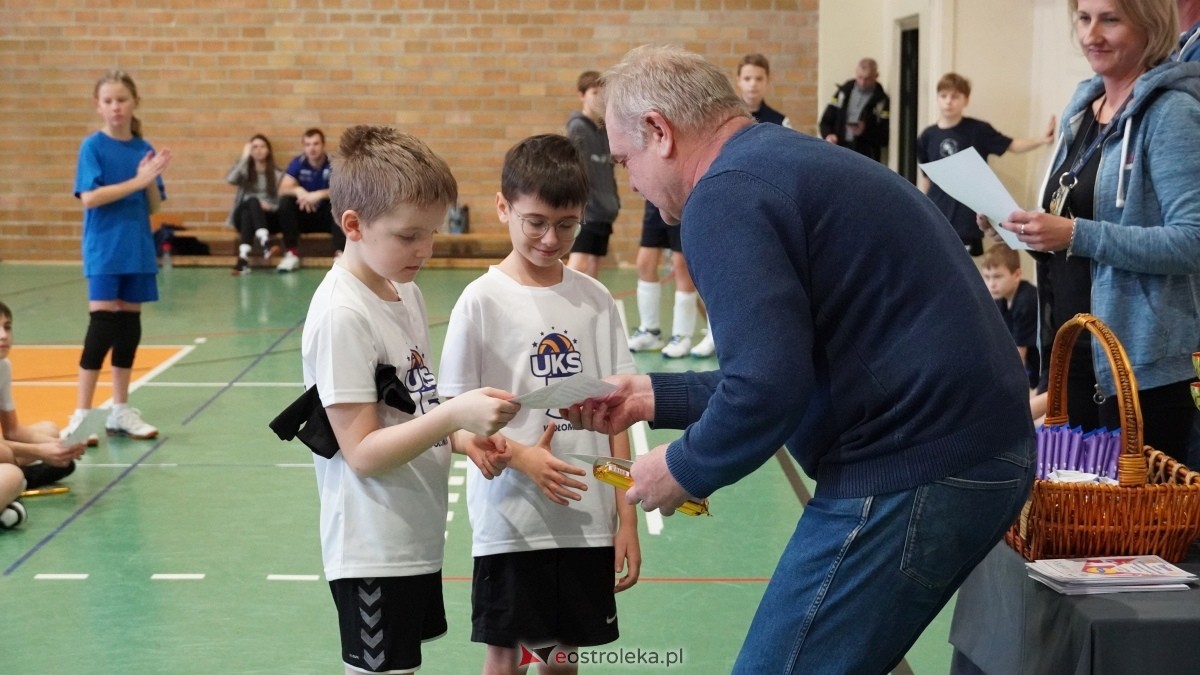 Turniej siatkarski UKS Olimp Ostrołęka [11.01.2025] - zdjęcie #156 - eOstroleka.pl