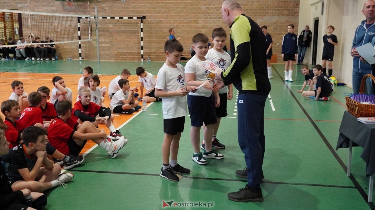 Turniej siatkarski UKS Olimp Ostrołęka [11.01.2025] - zdjęcie #154 - eOstroleka.pl