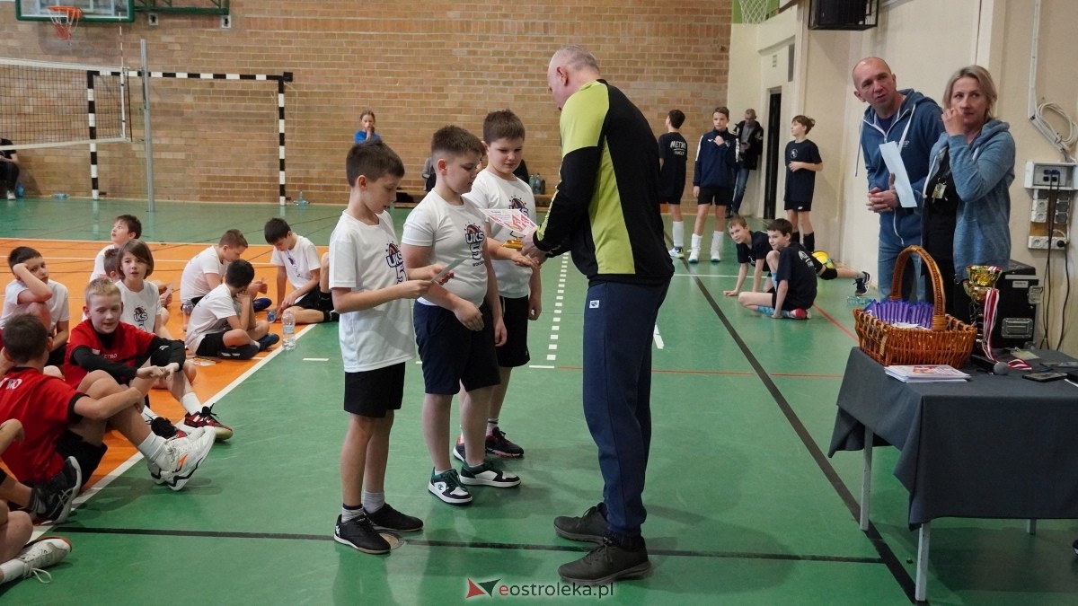 Turniej siatkarski UKS Olimp Ostrołęka [11.01.2025] - zdjęcie #152 - eOstroleka.pl