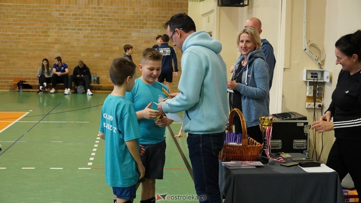 Turniej siatkarski UKS Olimp Ostrołęka [11.01.2025] - zdjęcie #148 - eOstroleka.pl