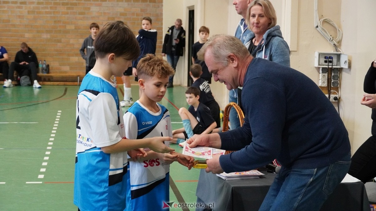 Turniej siatkarski UKS Olimp Ostrołęka [11.01.2025] - zdjęcie #144 - eOstroleka.pl