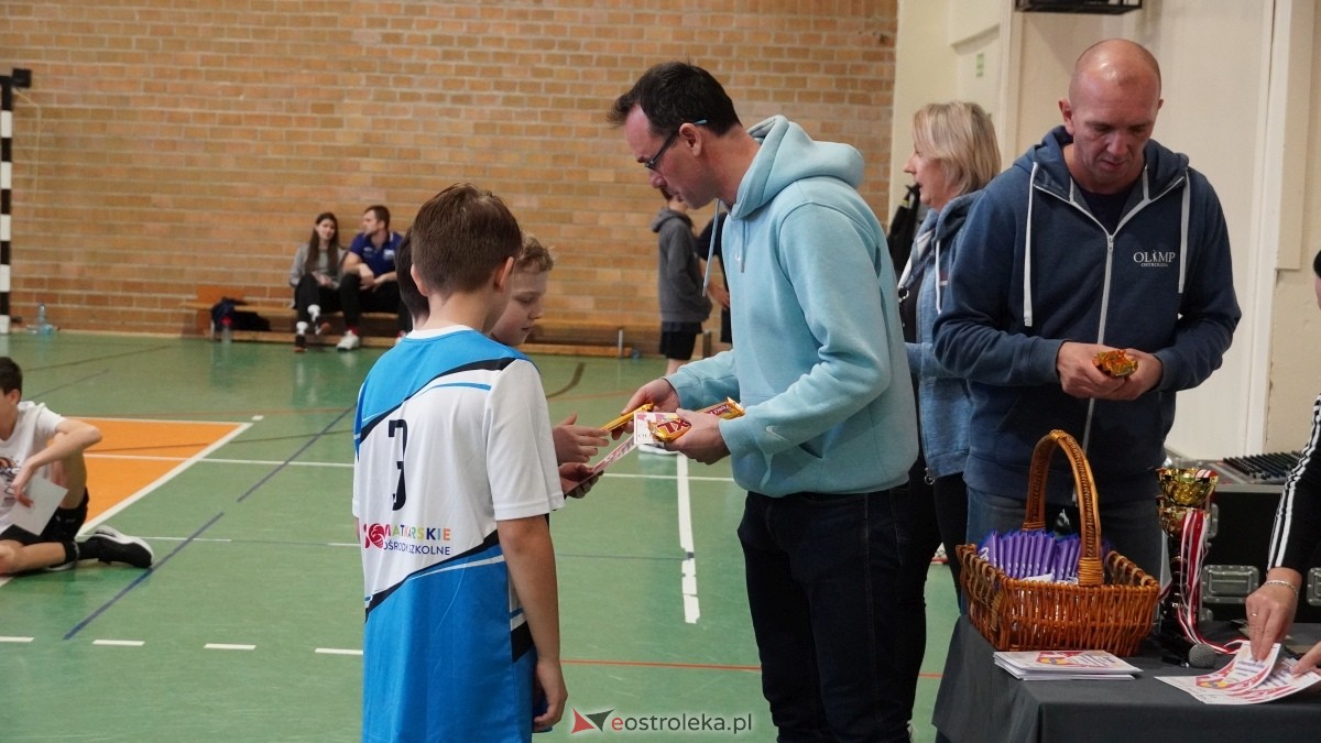 Turniej siatkarski UKS Olimp Ostrołęka [11.01.2025] - zdjęcie #140 - eOstroleka.pl