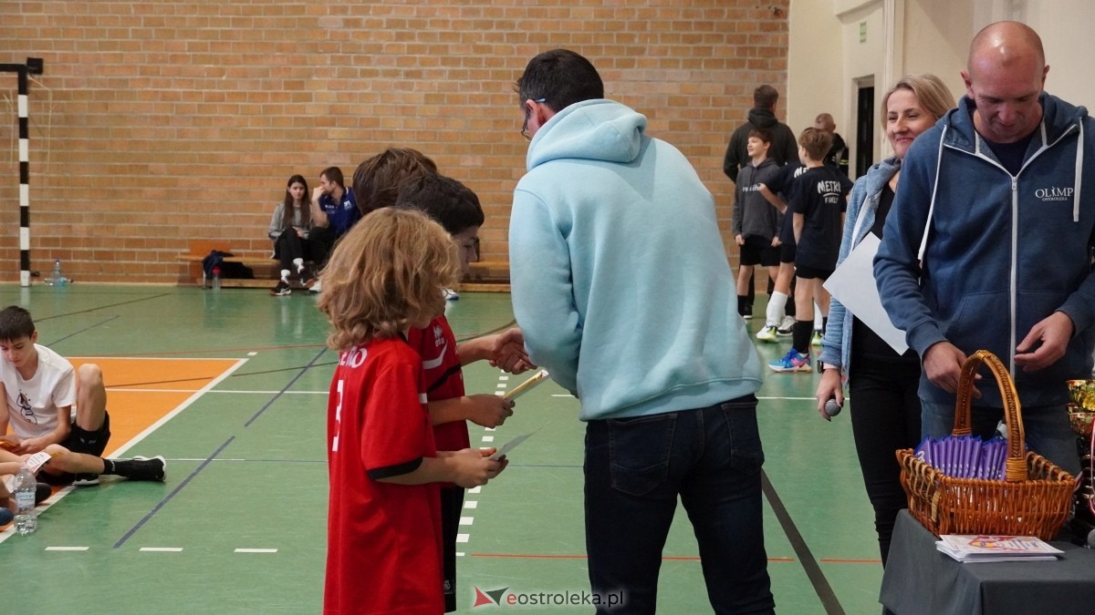 Turniej siatkarski UKS Olimp Ostrołęka [11.01.2025] - zdjęcie #126 - eOstroleka.pl