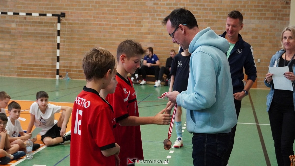 Turniej siatkarski UKS Olimp Ostrołęka [11.01.2025] - zdjęcie #112 - eOstroleka.pl