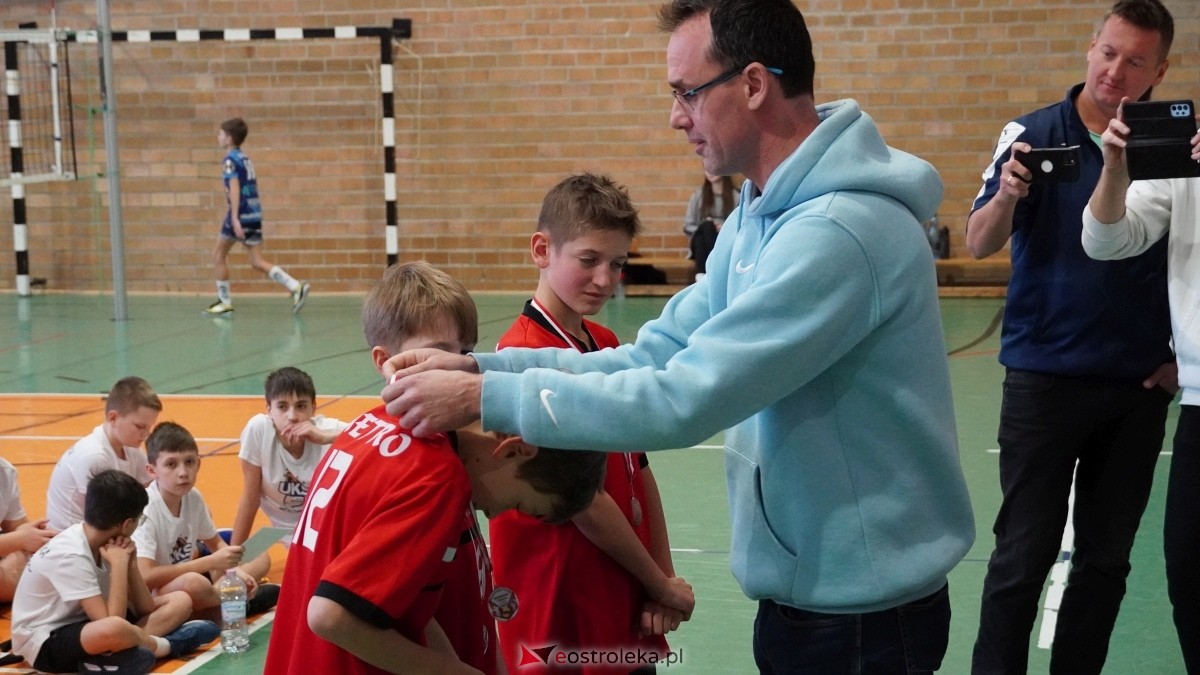 Turniej siatkarski UKS Olimp Ostrołęka [11.01.2025] - zdjęcie #108 - eOstroleka.pl