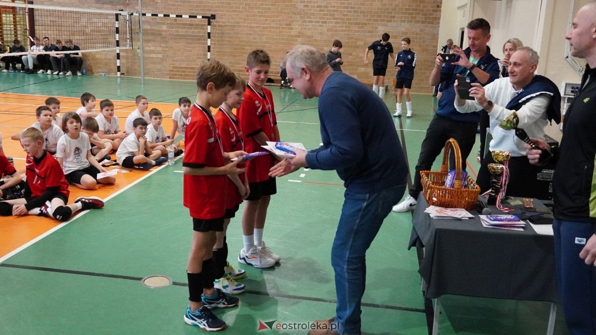 Turniej siatkarski UKS Olimp Ostrołęka [11.01.2025] - zdjęcie #106 - eOstroleka.pl