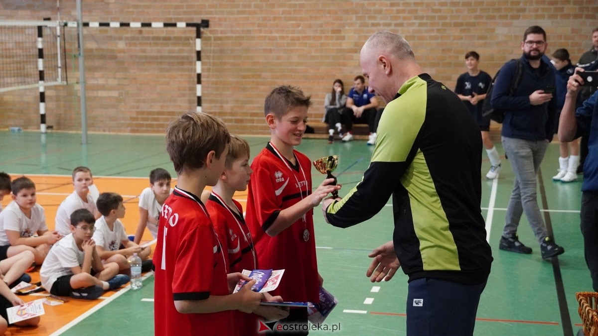 Turniej siatkarski UKS Olimp Ostrołęka [11.01.2025] - zdjęcie #102 - eOstroleka.pl