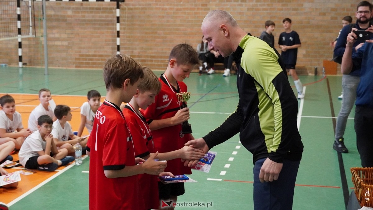 Turniej siatkarski UKS Olimp Ostrołęka [11.01.2025] - zdjęcie #100 - eOstroleka.pl