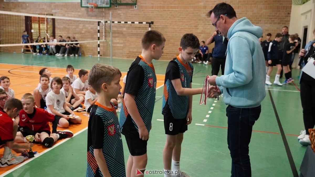 Turniej siatkarski UKS Olimp Ostrołęka [11.01.2025] - zdjęcie #94 - eOstroleka.pl