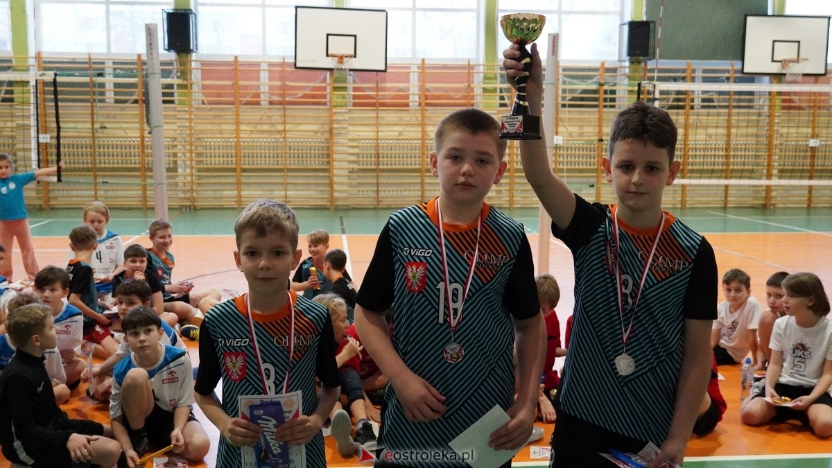 Turniej siatkarski UKS Olimp Ostrołęka [11.01.2025] - zdjęcie #66 - eOstroleka.pl