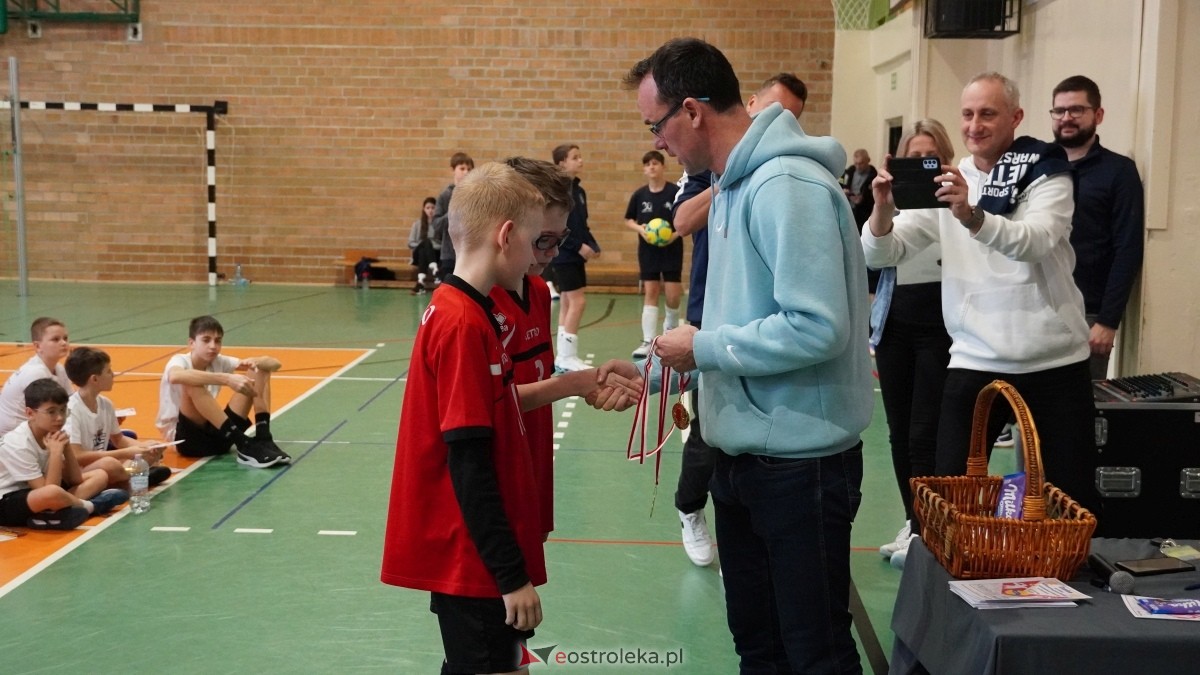 Turniej siatkarski UKS Olimp Ostrołęka [11.01.2025] - zdjęcie #62 - eOstroleka.pl