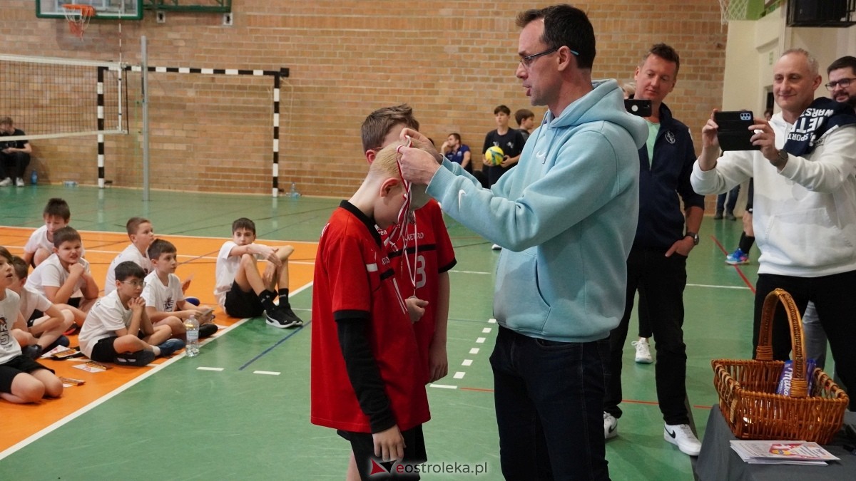 Turniej siatkarski UKS Olimp Ostrołęka [11.01.2025] - zdjęcie #60 - eOstroleka.pl