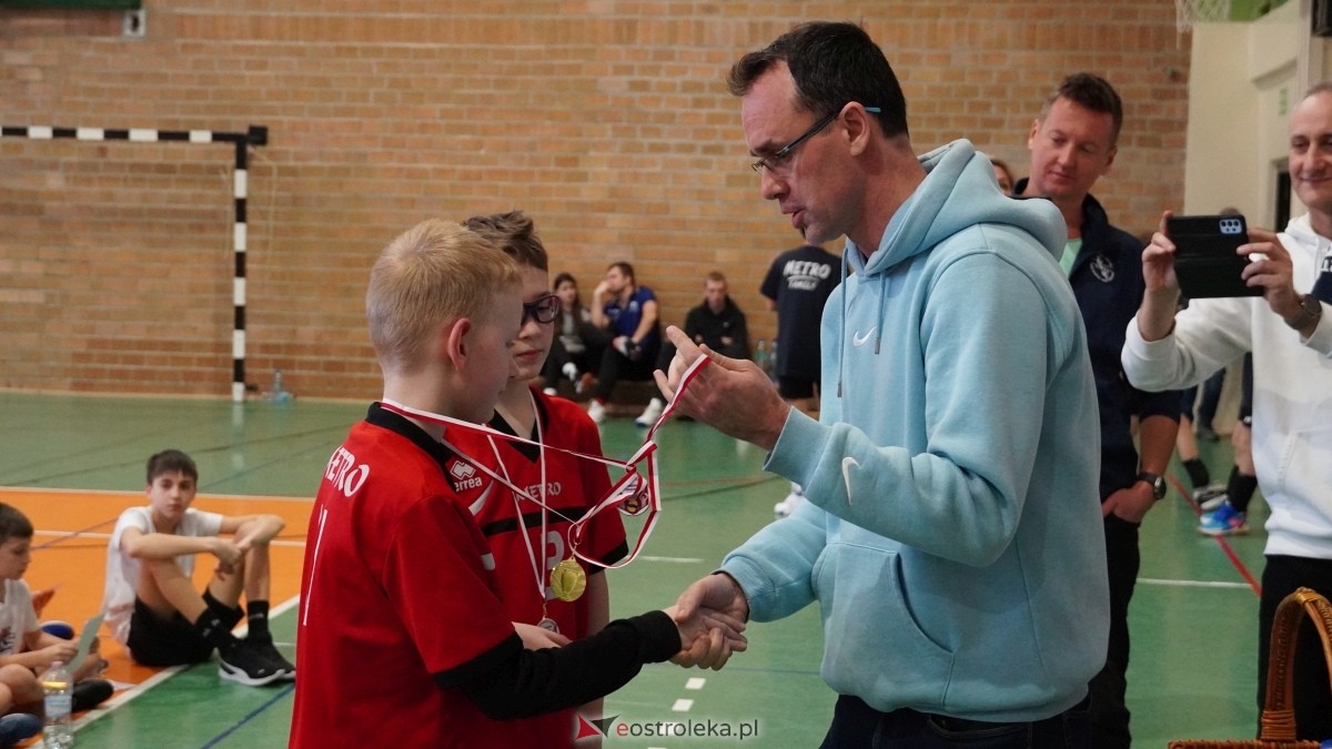 Turniej siatkarski UKS Olimp Ostrołęka [11.01.2025] - zdjęcie #58 - eOstroleka.pl