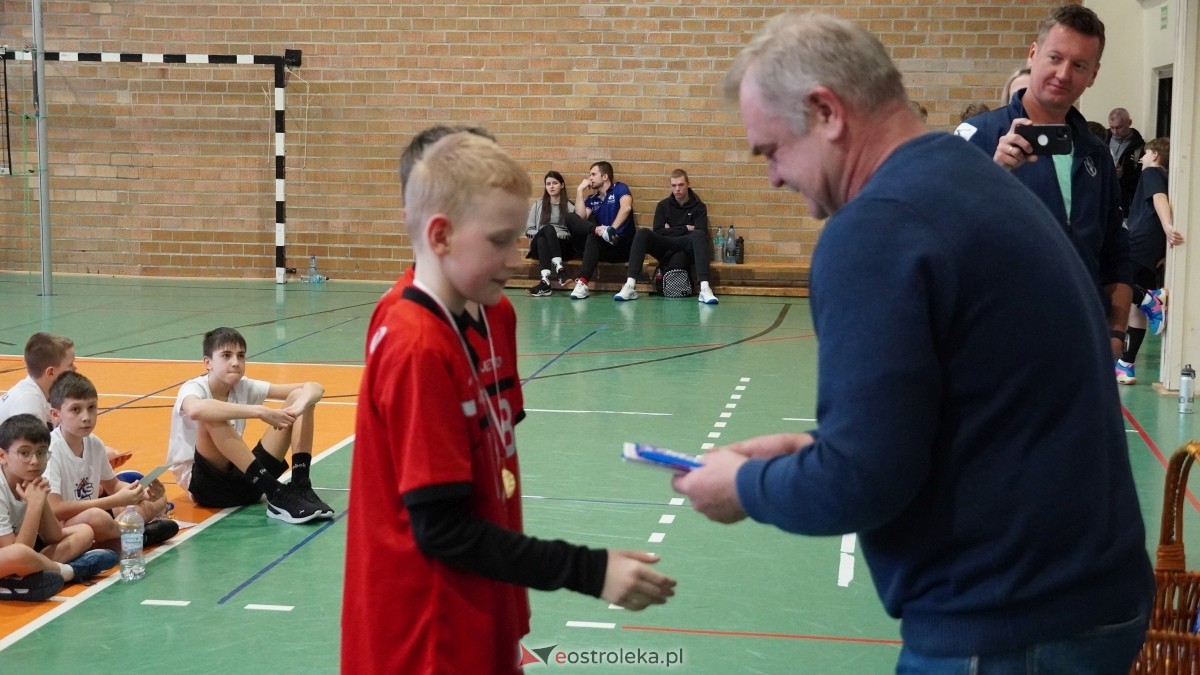 Turniej siatkarski UKS Olimp Ostrołęka [11.01.2025] - zdjęcie #54 - eOstroleka.pl