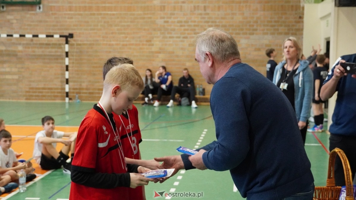 Turniej siatkarski UKS Olimp Ostrołęka [11.01.2025] - zdjęcie #52 - eOstroleka.pl