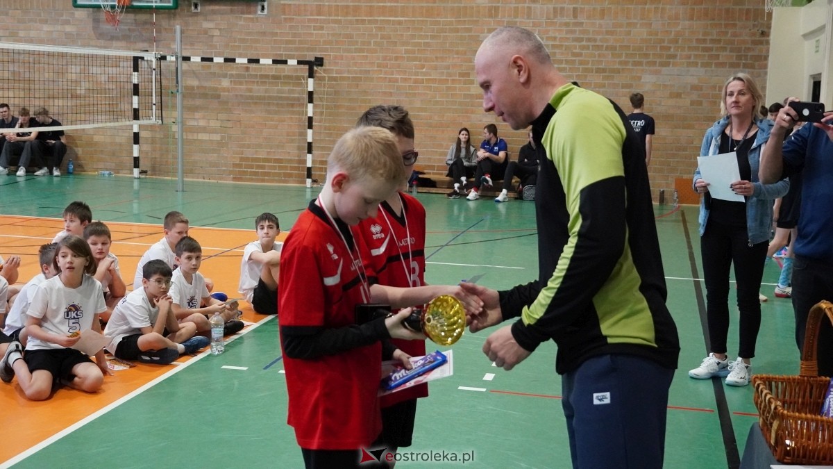 Turniej siatkarski UKS Olimp Ostrołęka [11.01.2025] - zdjęcie #46 - eOstroleka.pl