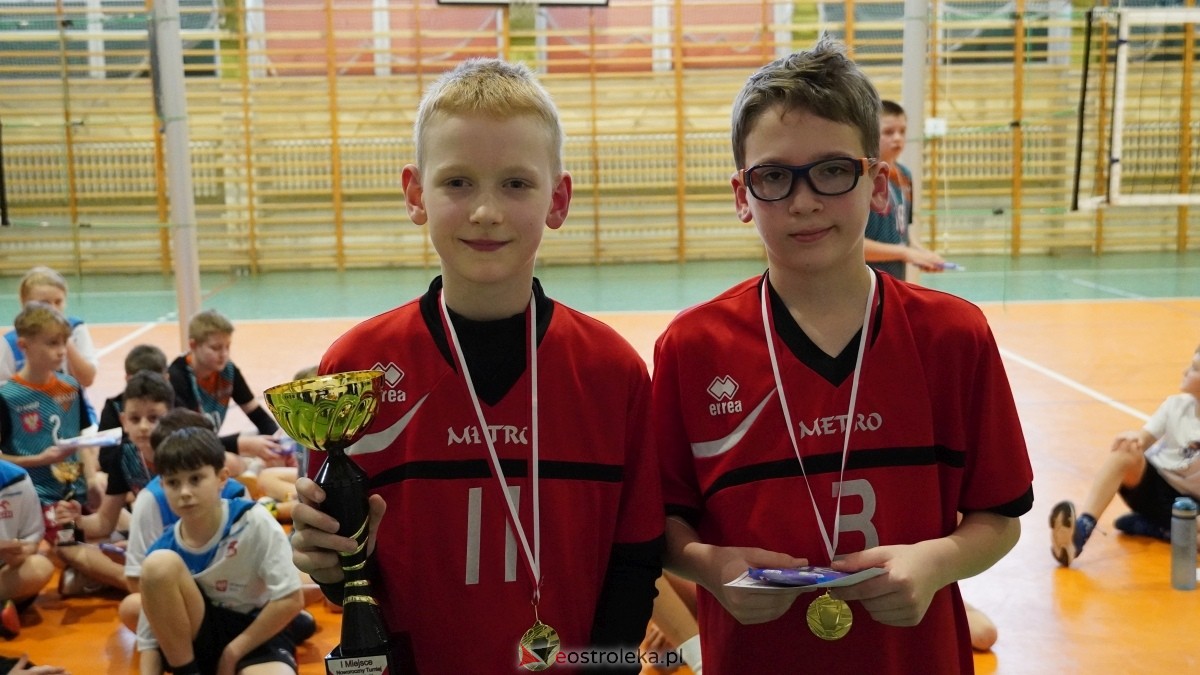 Turniej siatkarski UKS Olimp Ostrołęka [11.01.2025] - zdjęcie #44 - eOstroleka.pl