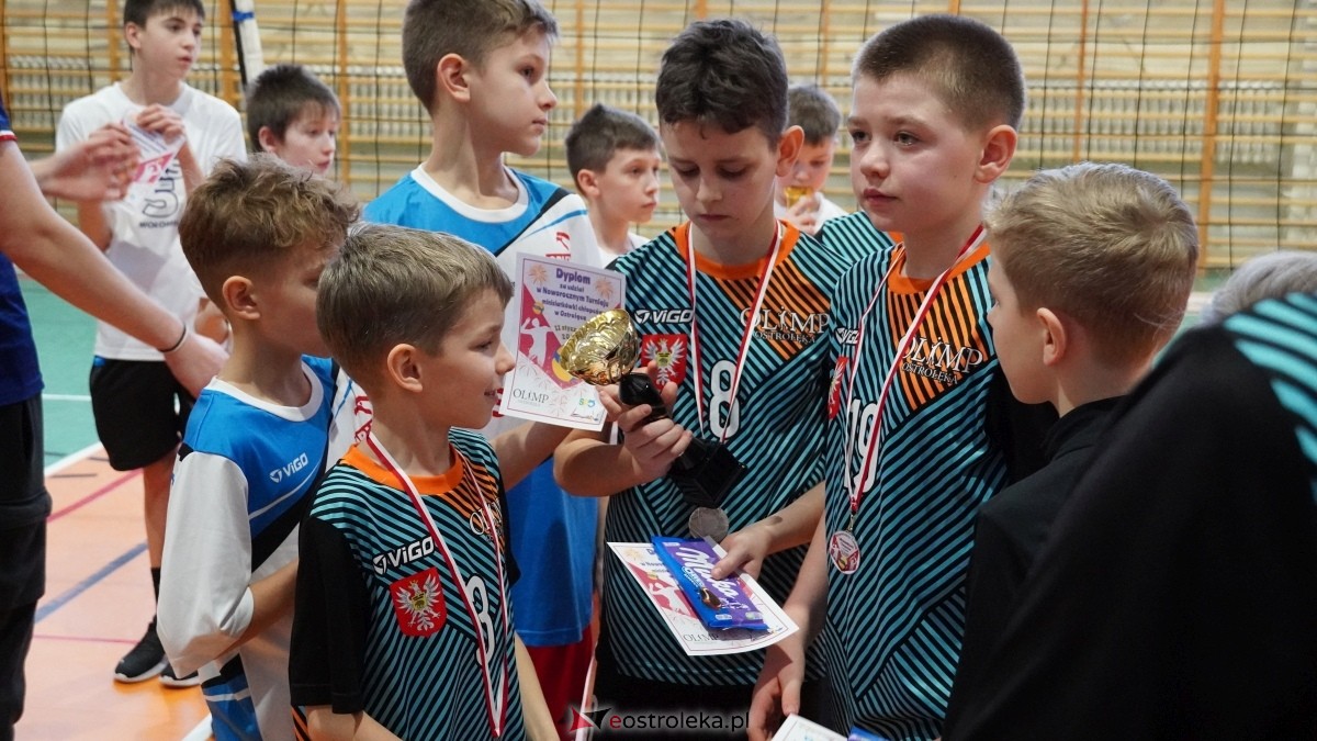 Turniej siatkarski UKS Olimp Ostrołęka [11.01.2025] - zdjęcie #38 - eOstroleka.pl