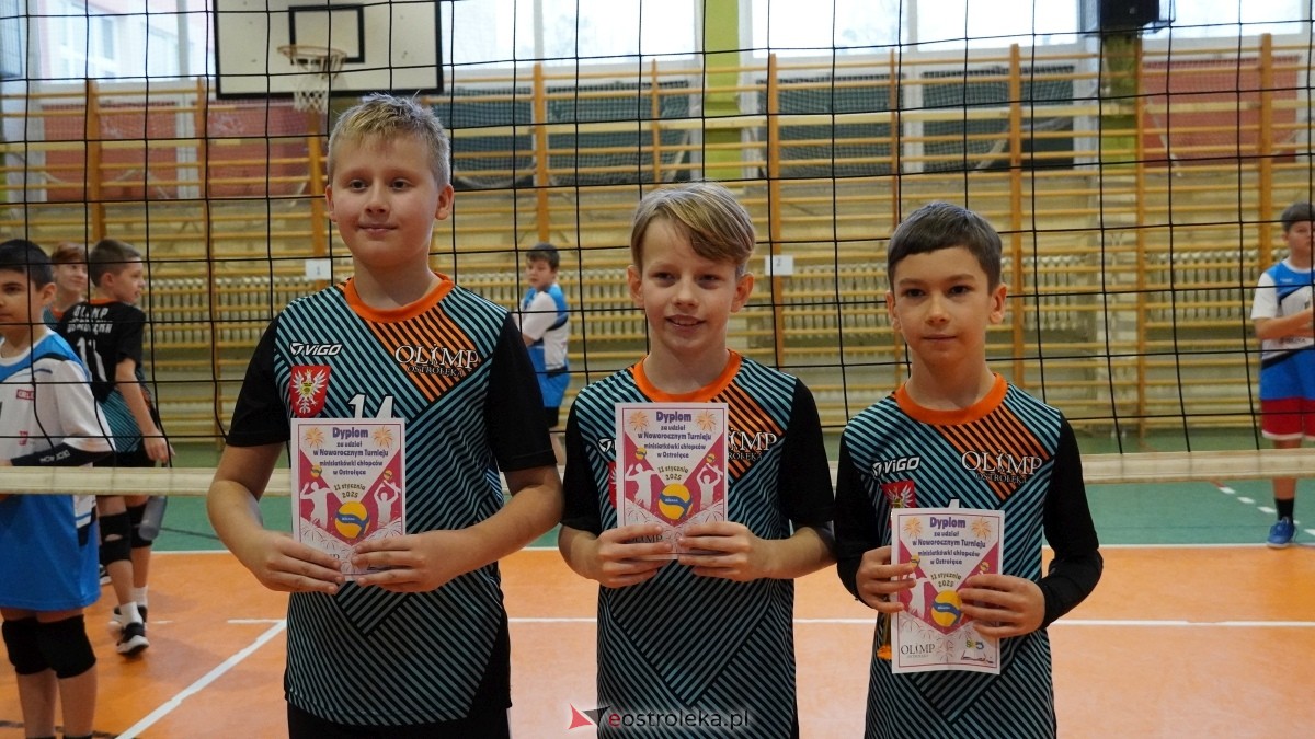 Turniej siatkarski UKS Olimp Ostrołęka [11.01.2025] - zdjęcie #30 - eOstroleka.pl