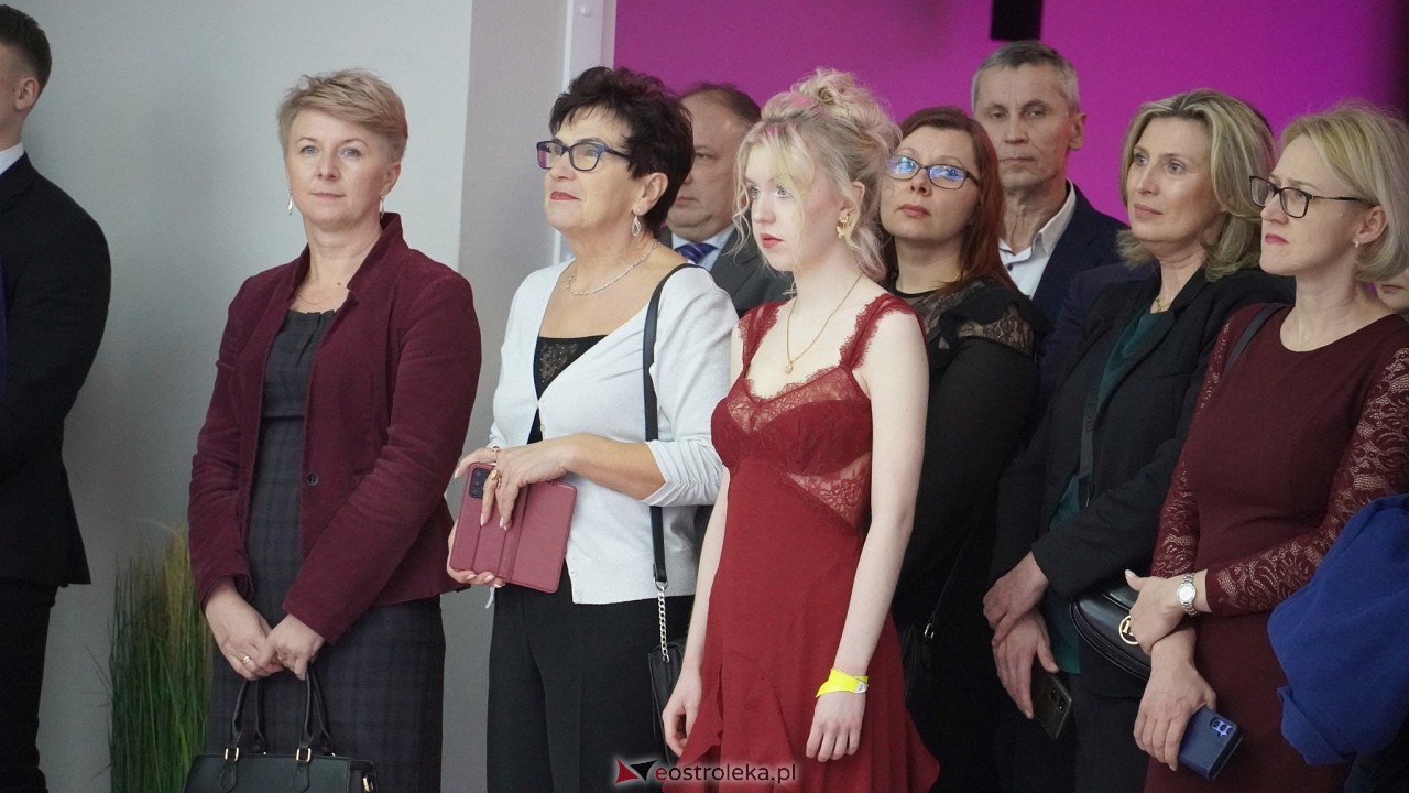 Studniówka II LO w Ostrołęce 2025 [11.02.2025] - zdjęcie #265 - eOstroleka.pl