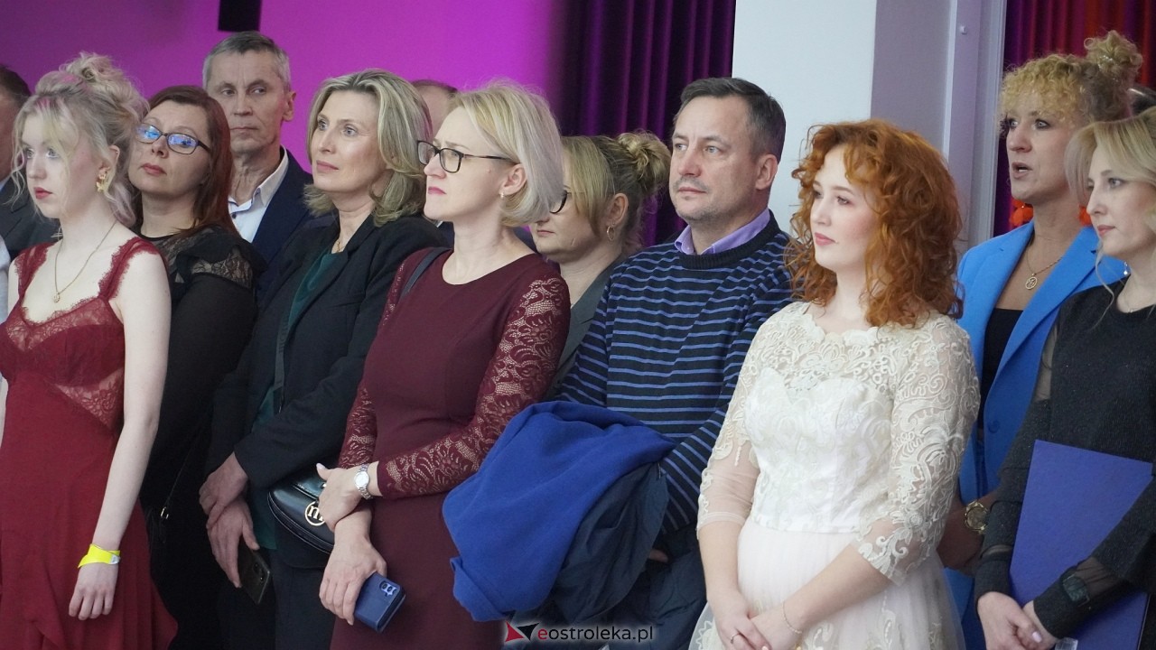 Studniówka II LO w Ostrołęce 2025 [11.02.2025] - zdjęcie #263 - eOstroleka.pl