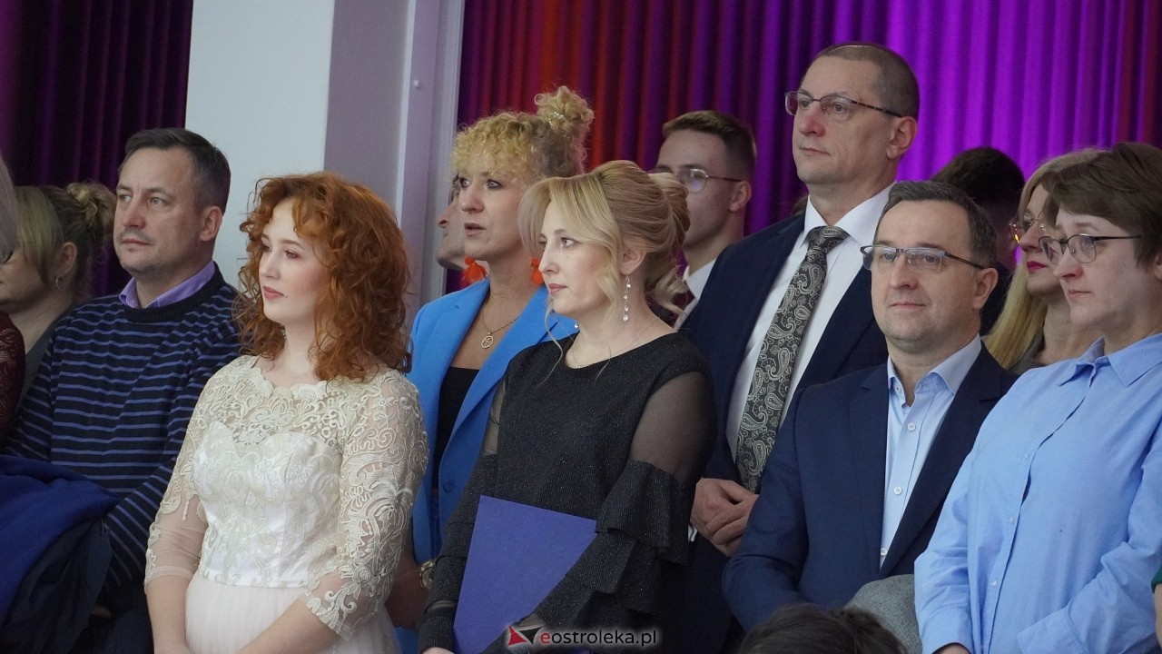 Studniówka II LO w Ostrołęce 2025 [11.02.2025] - zdjęcie #262 - eOstroleka.pl