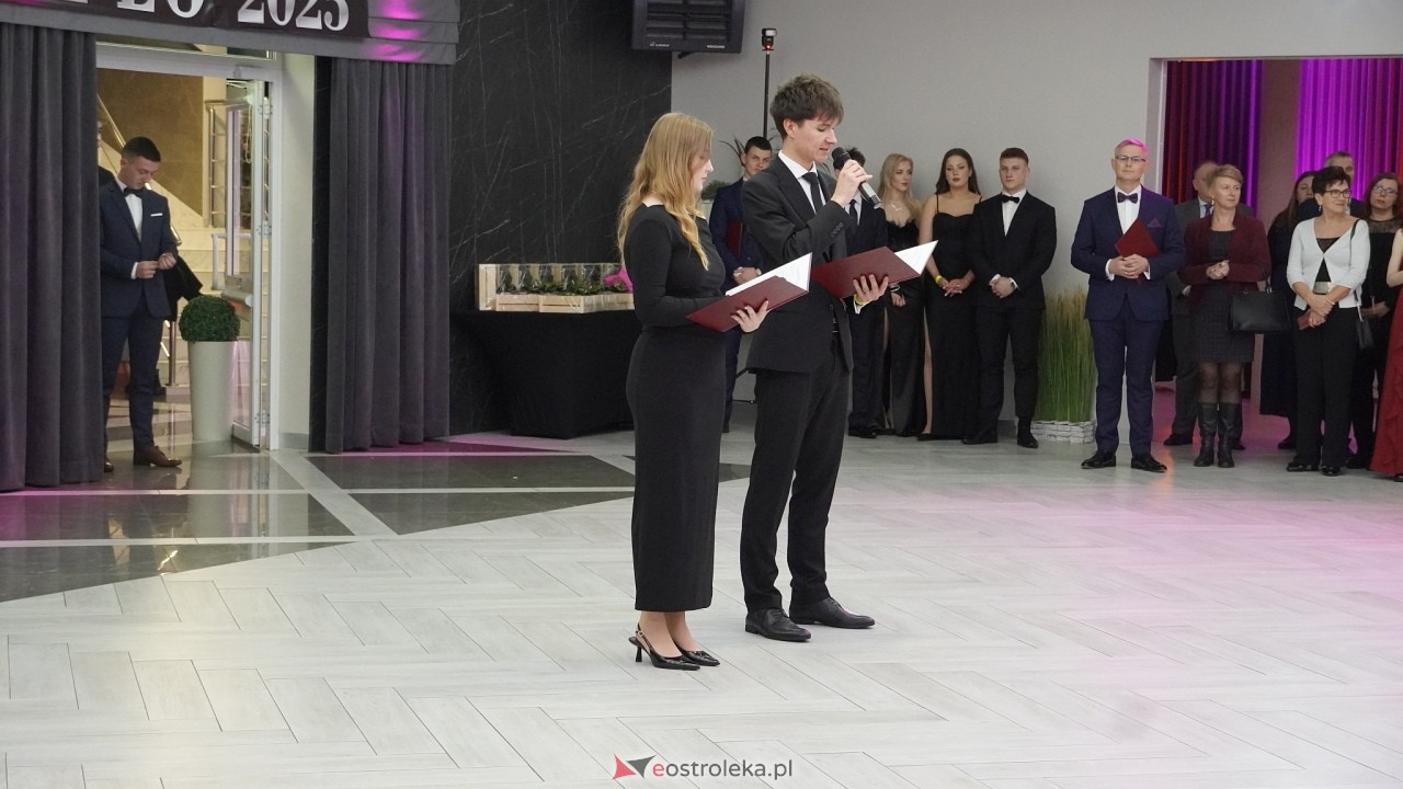 Studniówka II LO w Ostrołęce 2025 [11.02.2025] - zdjęcie #254 - eOstroleka.pl