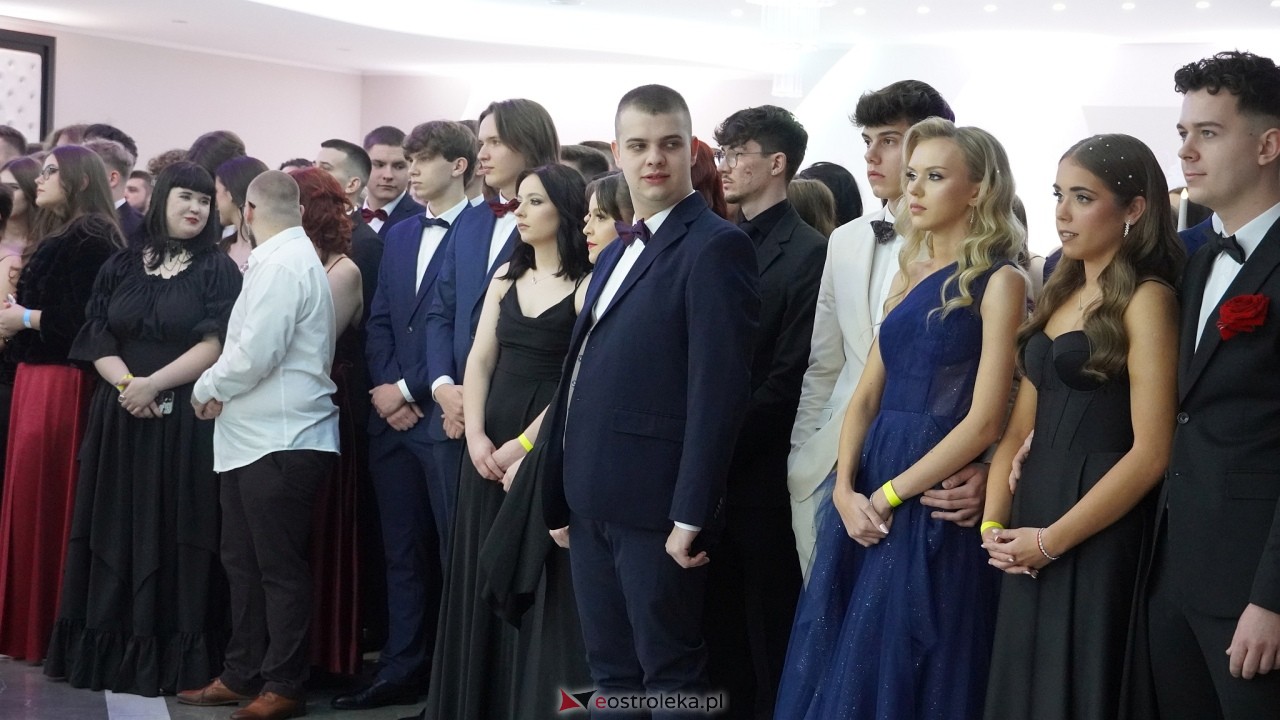 Studniówka II LO w Ostrołęce 2025 [11.02.2025] - zdjęcie #252 - eOstroleka.pl