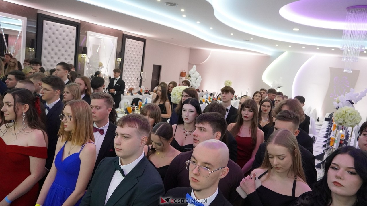 Studniówka II LO w Ostrołęce 2025 [11.02.2025] - zdjęcie #245 - eOstroleka.pl