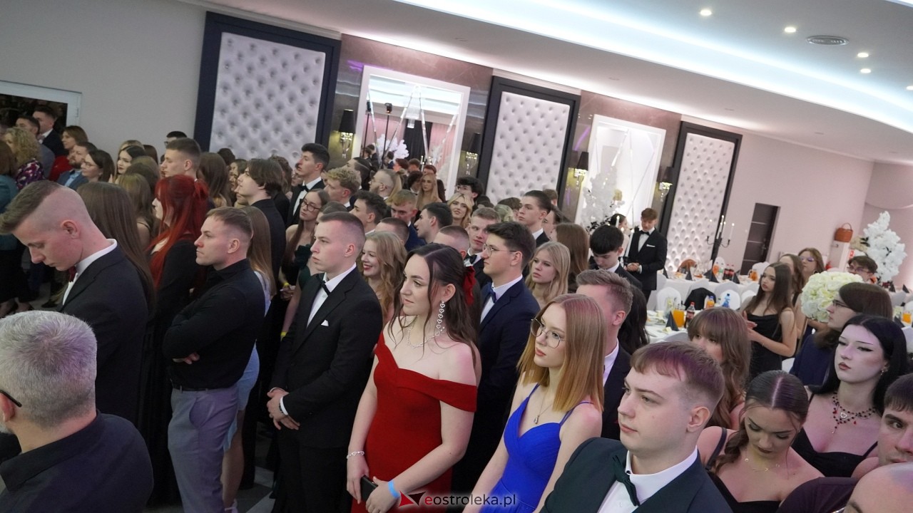 Studniówka II LO w Ostrołęce 2025 [11.02.2025] - zdjęcie #244 - eOstroleka.pl