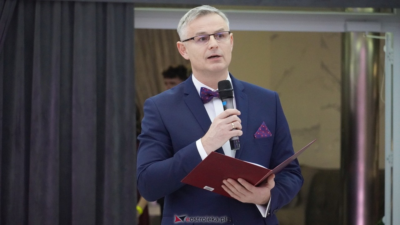 Studniówka II LO w Ostrołęce 2025 [11.02.2025] - zdjęcie #241 - eOstroleka.pl