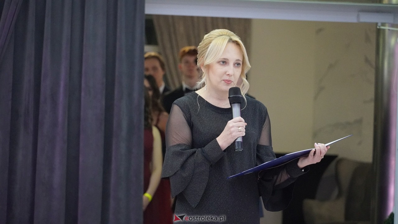 Studniówka II LO w Ostrołęce 2025 [11.02.2025] - zdjęcie #237 - eOstroleka.pl