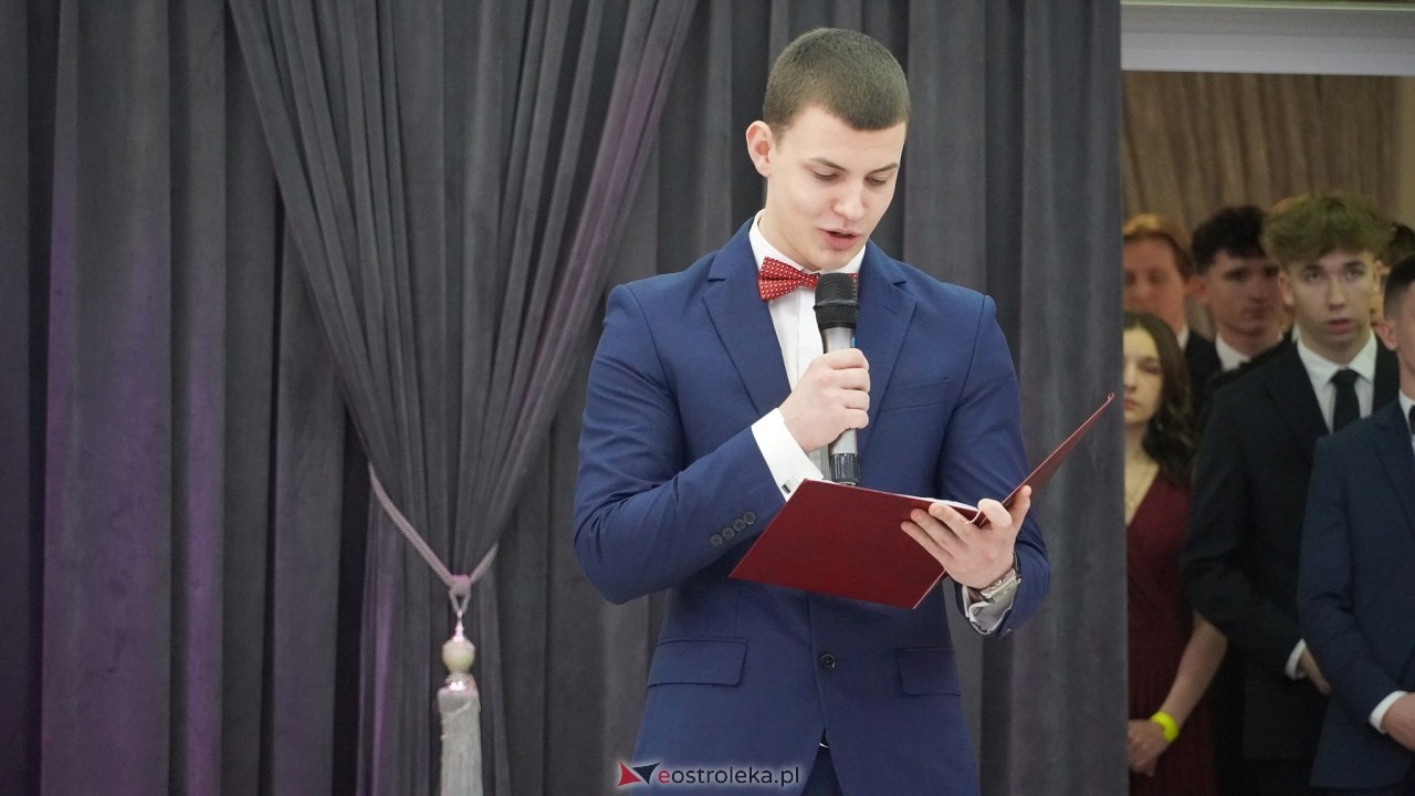 Studniówka II LO w Ostrołęce 2025 [11.02.2025] - zdjęcie #235 - eOstroleka.pl