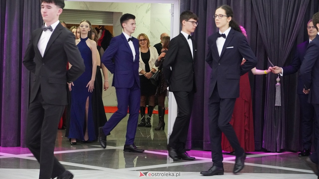 Studniówka II LO w Ostrołęce 2025 [11.02.2025] - zdjęcie #231 - eOstroleka.pl