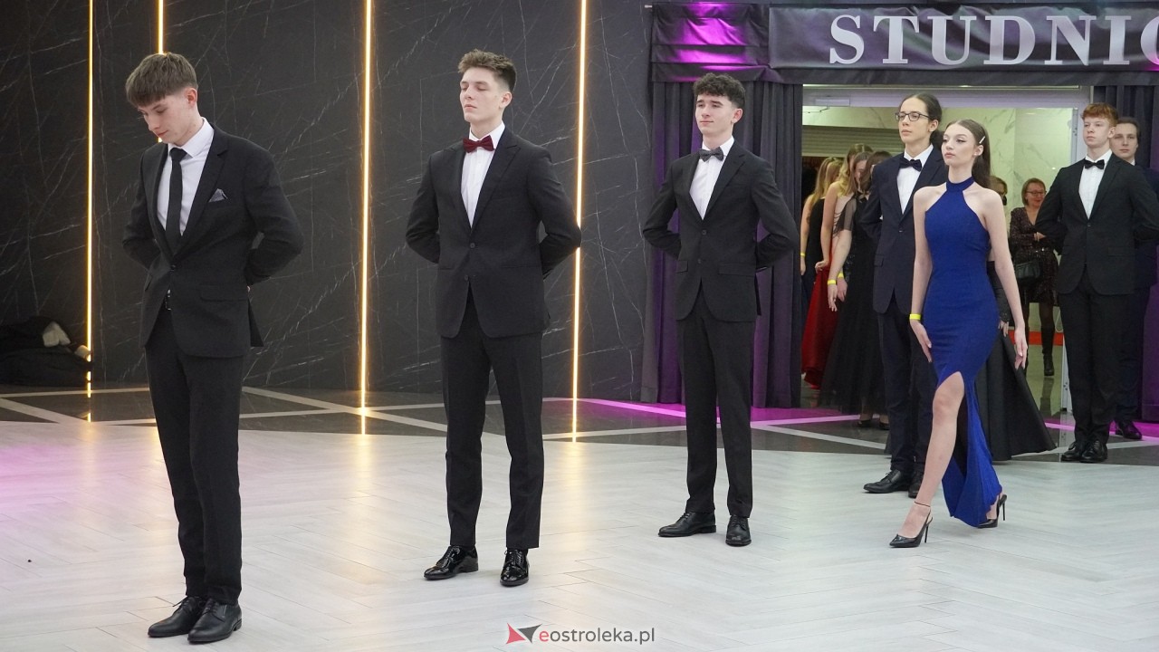 Studniówka II LO w Ostrołęce 2025 [11.02.2025] - zdjęcie #229 - eOstroleka.pl